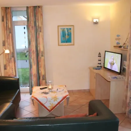 4 Sterne Vilm Mit Terrasse Und Sauna Lobbe